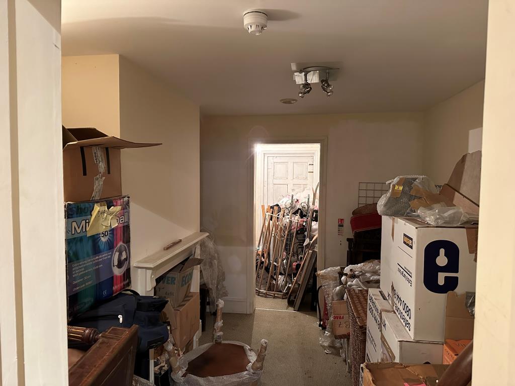 Lot: 88 - COMMERCIAL PROPERTY FOR INVESTMENT -
